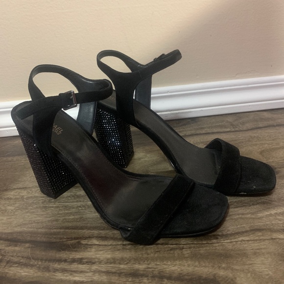 Sz 9 Micheal Kors Chunky Black Heel - Picture 1 of 1